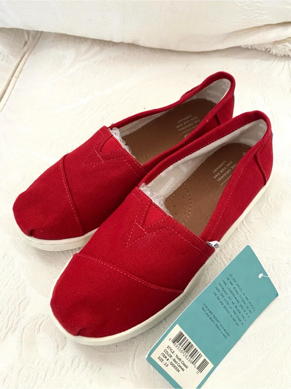 Toms Kids Red Canvas Slip-On Moccasins Size 2.5 Youth Classic New